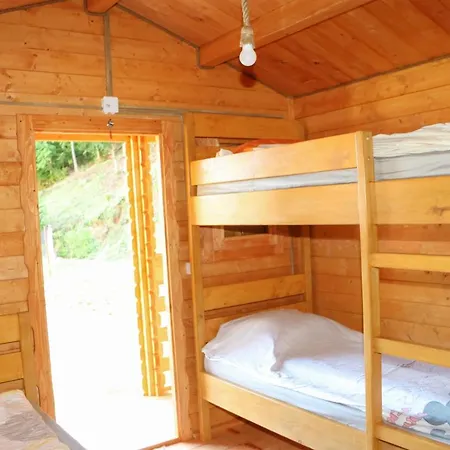 Camping Cabanute Izbandis