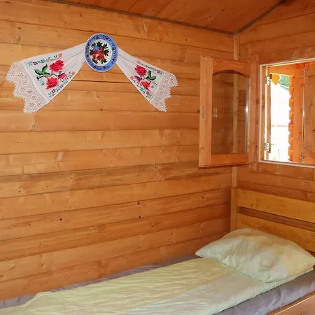 Cabanute Izbandis Camping *